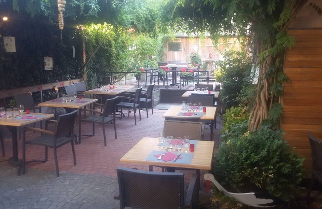 Hotel Restaurant Aux Deux Roses