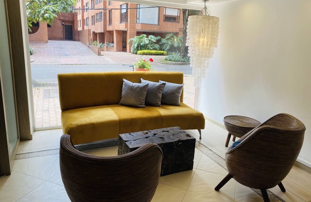 Hotel Retiro 84 by MIJ