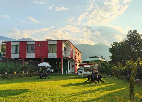 Hotel Thakur Villa by JK Adventures