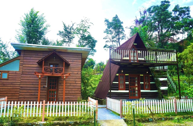 Hotel YAN Residency Naukuchiatal Bhimtal