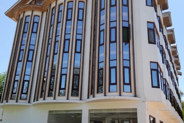 Hotel Zoon Dabb Srinagar airport kashmir