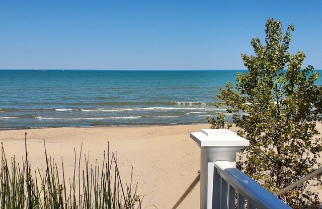 Hottub/Michiana Shores/beach/pickleball/biking/wineries/IN Dunes/Dog-friendly