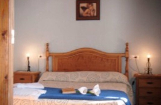 House - 6 Bedrooms with Pool and WiFi - 8798