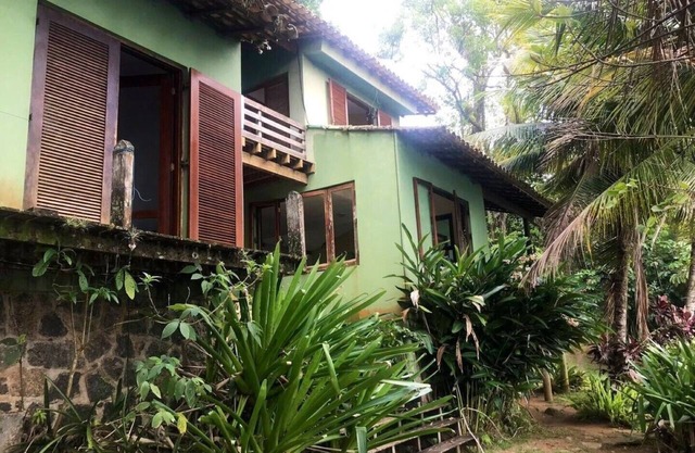 House facing the sea