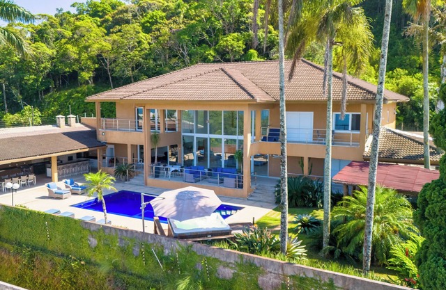 House in Guarujá with the most beautiful view from the city to the ocean