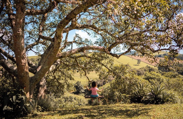 House in Bueno Brandão (MG) with Private Waterfall