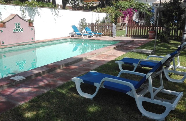 House in La Barrosa (Chiclana) on the beach with private pool for 6 people