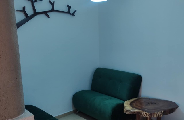 HOUSE IN PRIVATE FAMILY OR BUSINESS