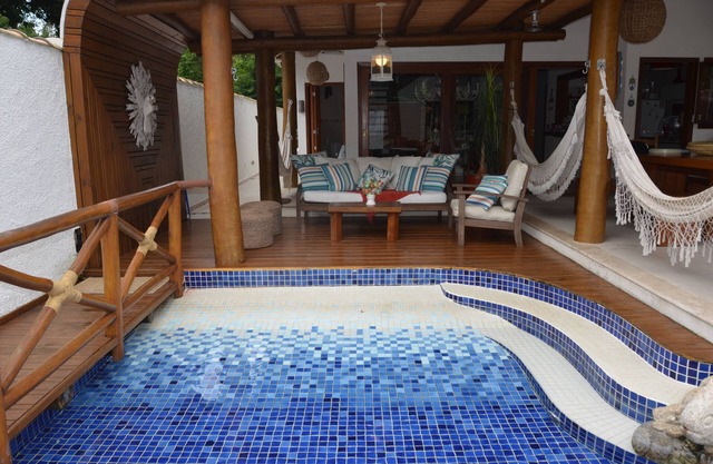 House near the beach, pool, barbecue, wood oven, air conditioning, wifi