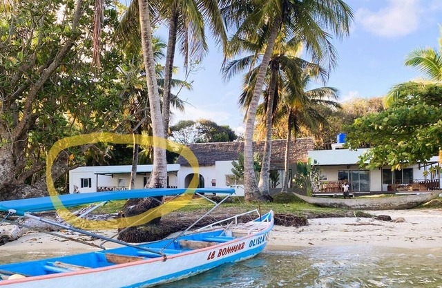HOUSE ON THE LAGOON WITH PRIVATE BEACH