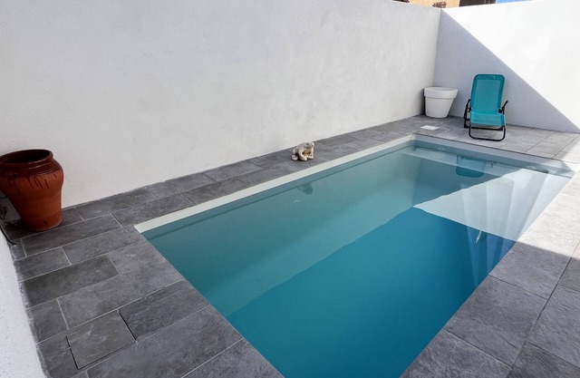 House sea view, air-conditioned, WIFI, private pool, garden, Gruissan village