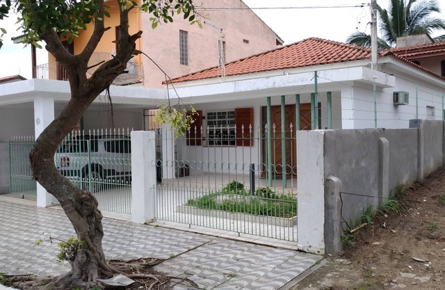 House Season Finals Week and Holiday