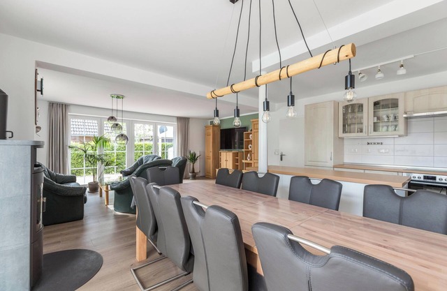 House Sommerwind iii near the North Sea with Fireplace, Wi-Fi, Garden, Terrace & BBQ