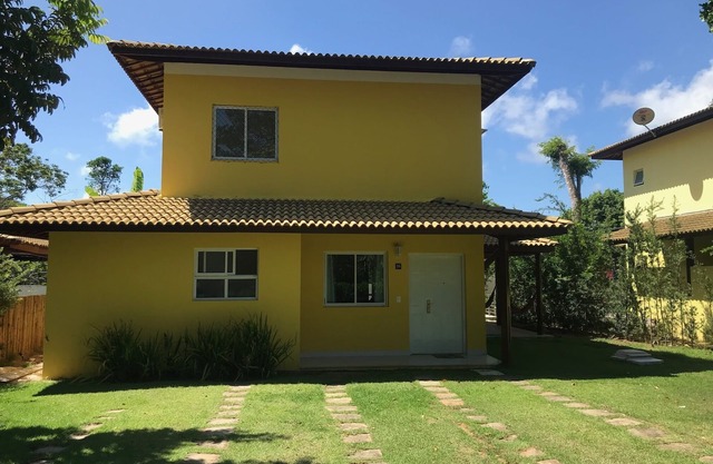 House with 4 bedrooms and private pool !