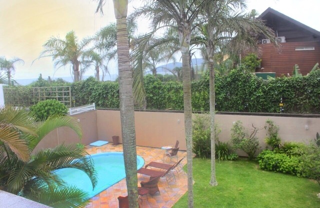 House with 4 suites and A/C - Gated community, sea front, exclusive beach access