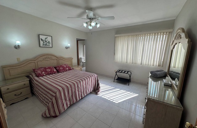 House with Excellent Location/Tec de Monterrey/Hospital Angeles/Private/Secure