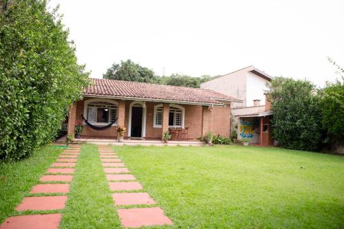 House with garden and barbecue at Águas da Prata