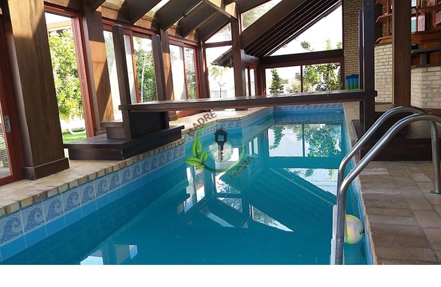 HOUSE WITH HEATED POOL 50M FROM THE SEA