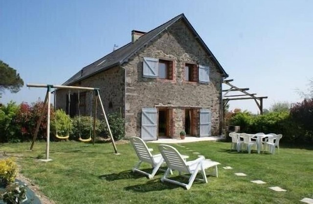 House with heated pool