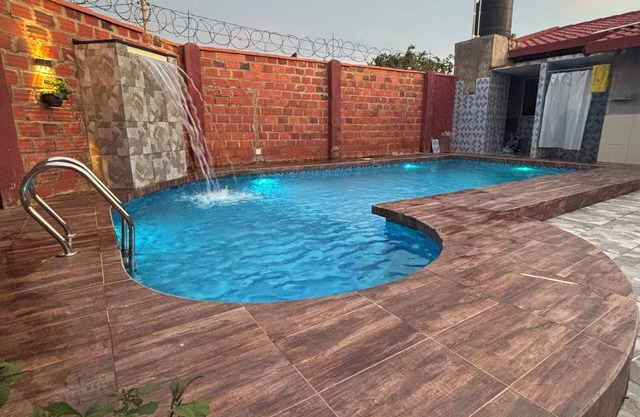 House with pool & waterfall, WiFi & air conditioning for 6 People
