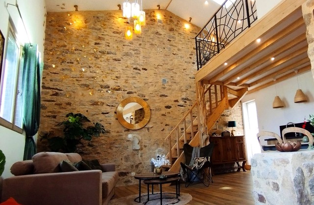 House with private hammam in the peace of the countryside