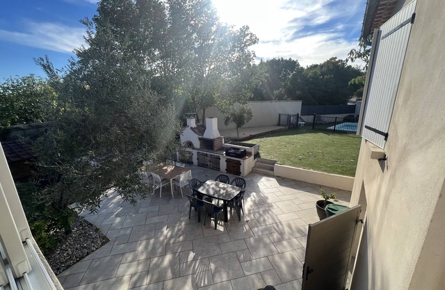 House with swimming pool in magnificent listed village