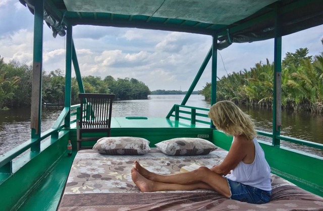 Houseboat Bee Kelotok