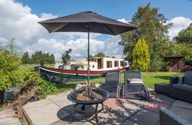 Houseboat Vinkeveen