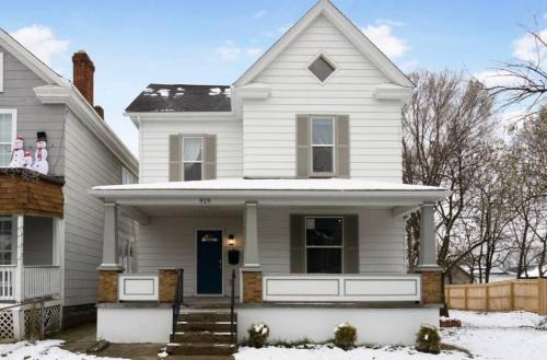 Housepitality - The Mint Julep House