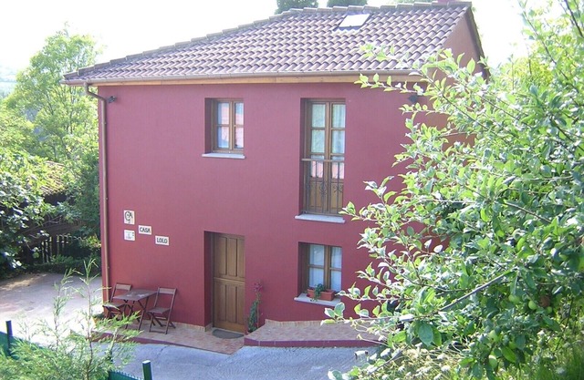 Houses Inpendientes pax 2- 4 people at 5 km Villaviciosa, fireplace, BBQ