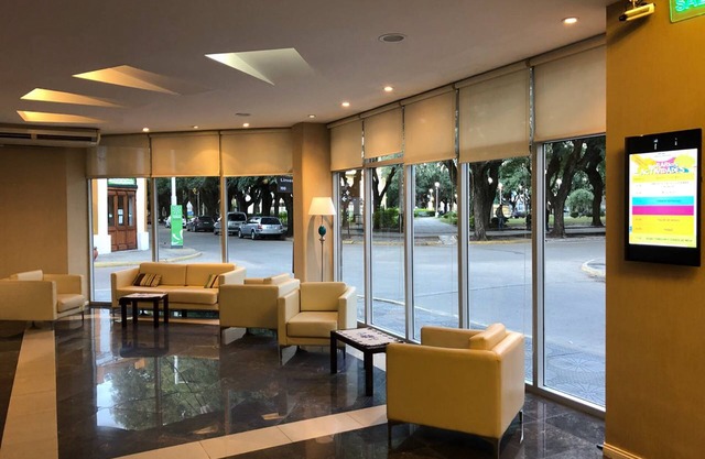 Howard Johnson by Wyndham San Pedro