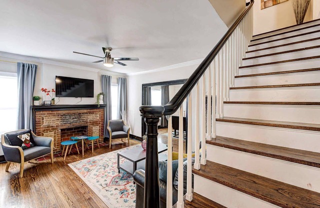 Howes Capitol I - Sleek & stylish, walk to OU Med