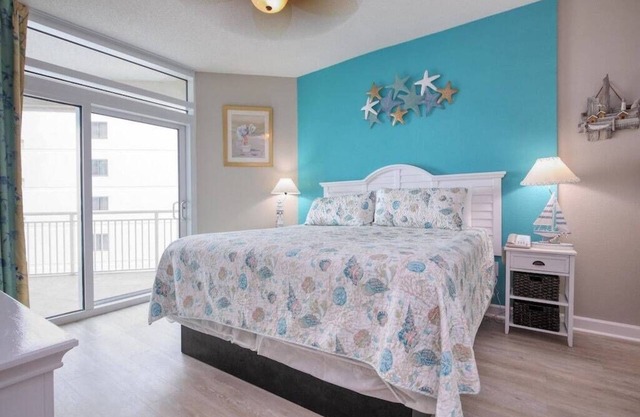 HS-0813 Ocean View 2-Bedroom Condo in Myrtle Beach