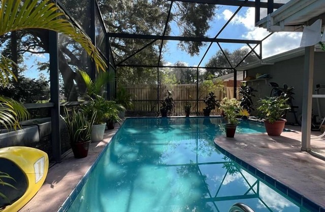 Huge, Modern, 5 - Star Studio Apartment