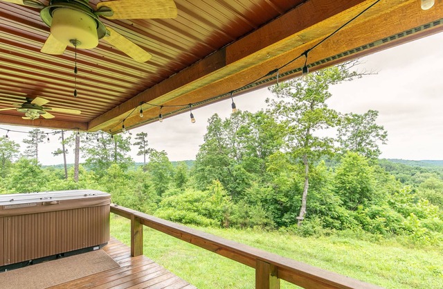 Hunting, Hiking and River Paradise!! Doniphan.