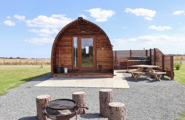 HUSK, family friendly, character holiday cottage in Bridlington