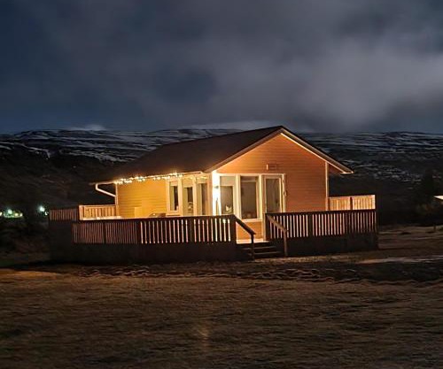 Hvammur 2 Bjarg with private hot tub