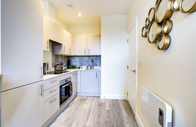 Hybrid Resi - Sutton |1 Bed Apartment