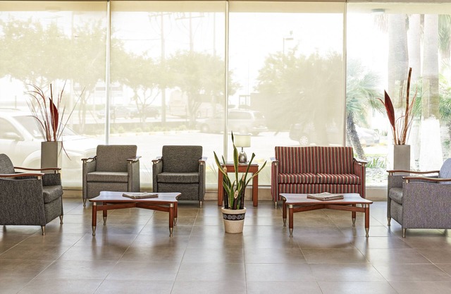 ibis Monterrey Aeropuerto