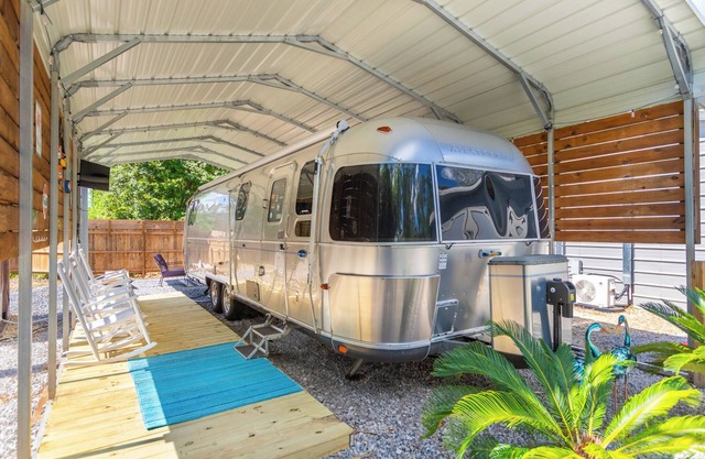 Iconic Airstream Camper, PRIVATE Pet Friendly, Near Sportplex, 8 mi to Beach.