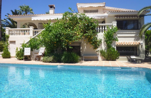 Ideal For Families, Large Pool, Sea Views, 400m: Sandy Beach, Sleeps 8 Plus Baby