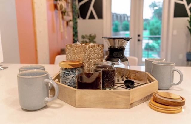 Ideal for long stays, great location, King bed!