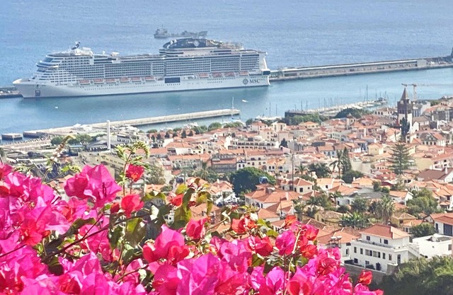 Ideal house for families, with clear sea view