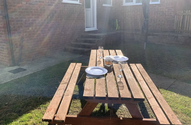 Ideal location for exploring the beautiful county of Kent.