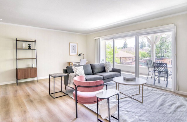 Ideal Palo Alto 2BR w/W/D & Garden, near FB & Google, by Blueground