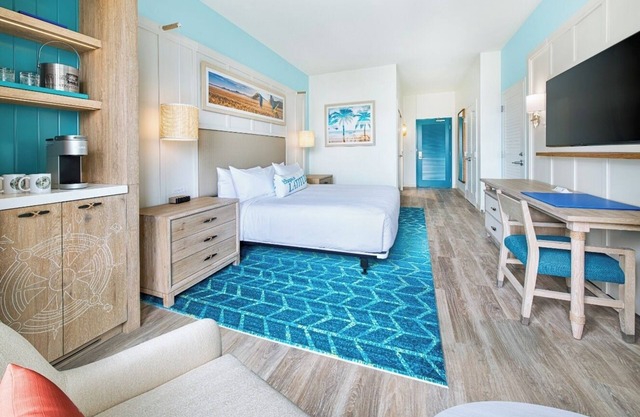 Ideal Room Near Kansas Speedway – 5 Min to Track - Relaxation Meets Adventure