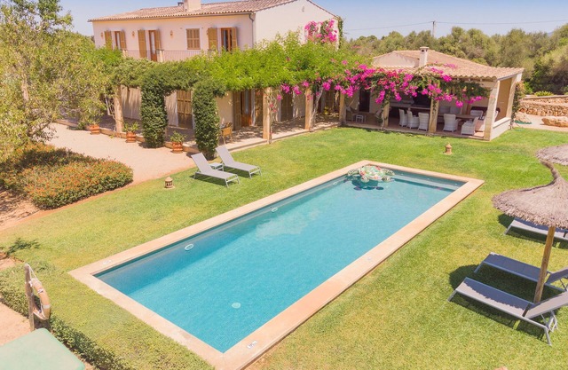 Ideal vacation finca for families with children