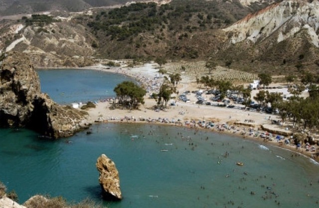 Ideally located, nice beach house 5 km