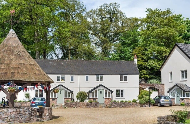 Idyllic Cottage in Heart of Devon Countryside