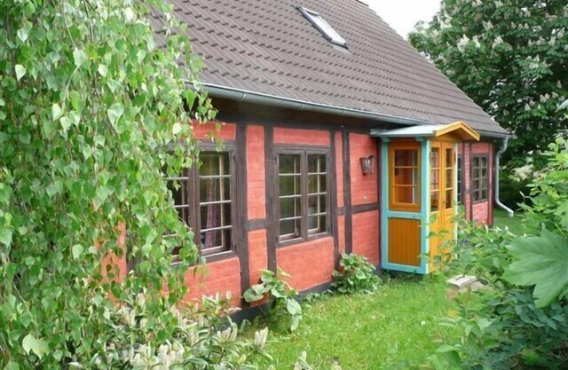 idyllic house in nice area, on Rügen